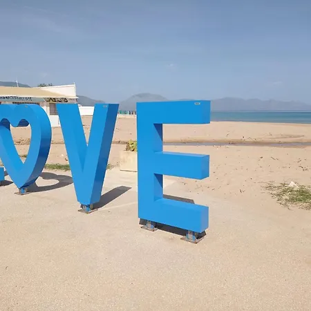 Prázdninový dům Alice Beach *